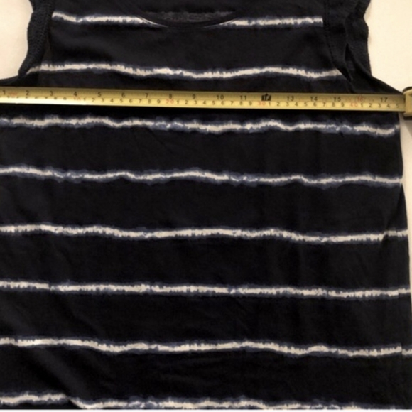 Reitmans size small dark blue cap sleeve tanktop - Picture 2 of 5